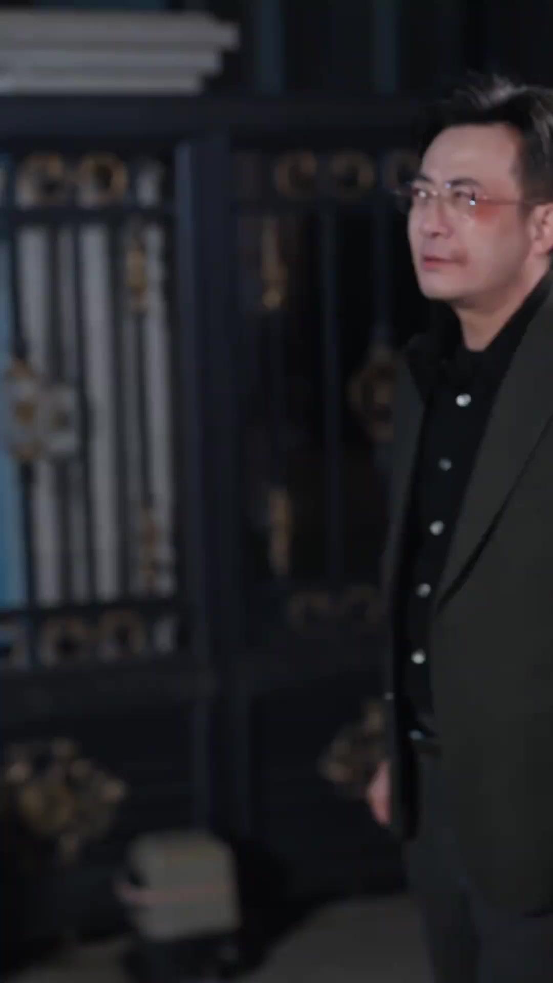 Topeng Palsu Keluarga