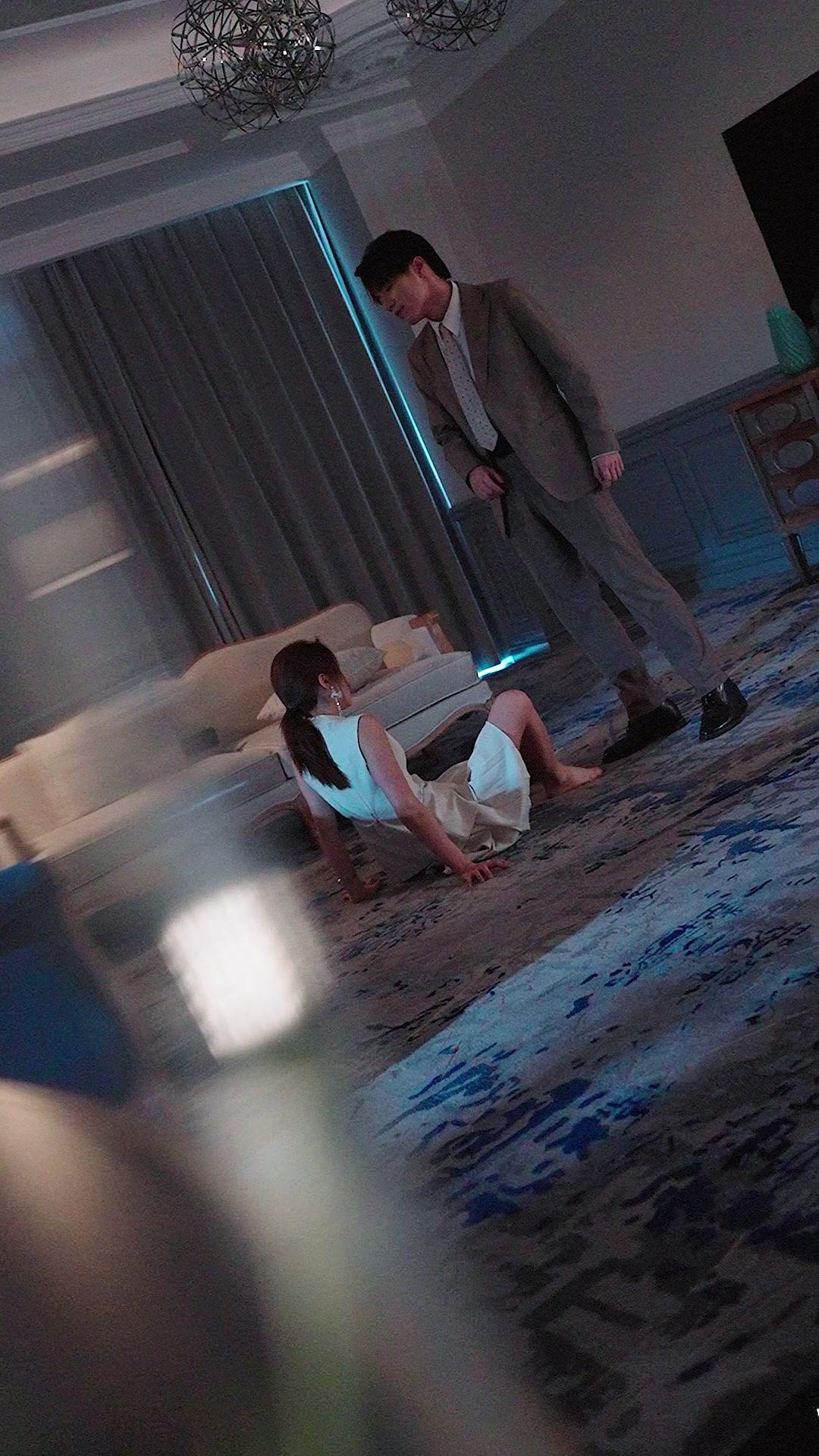 Girls, I Only Guard Doors