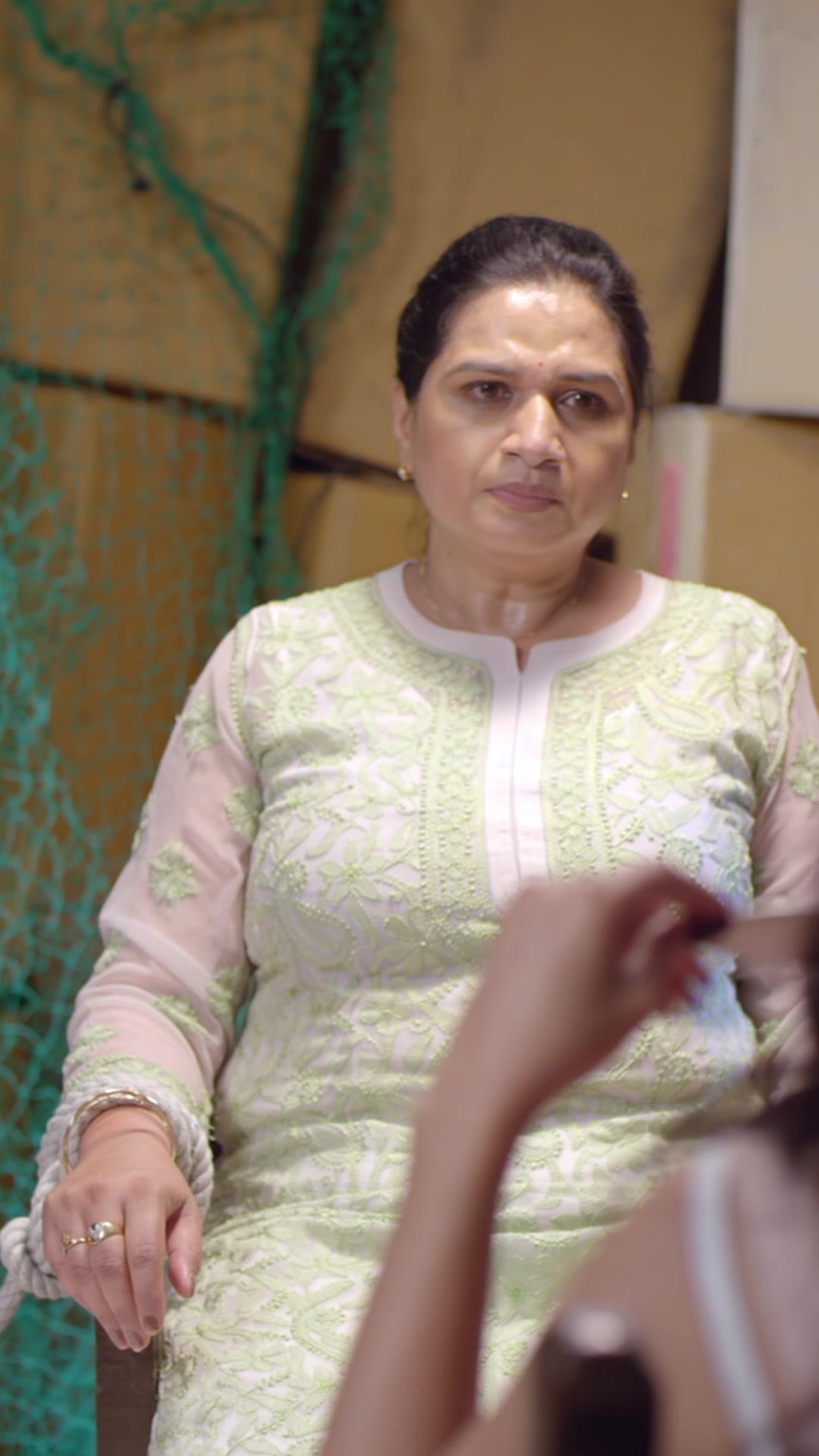 Poor Guests? Wrong Billionaires.