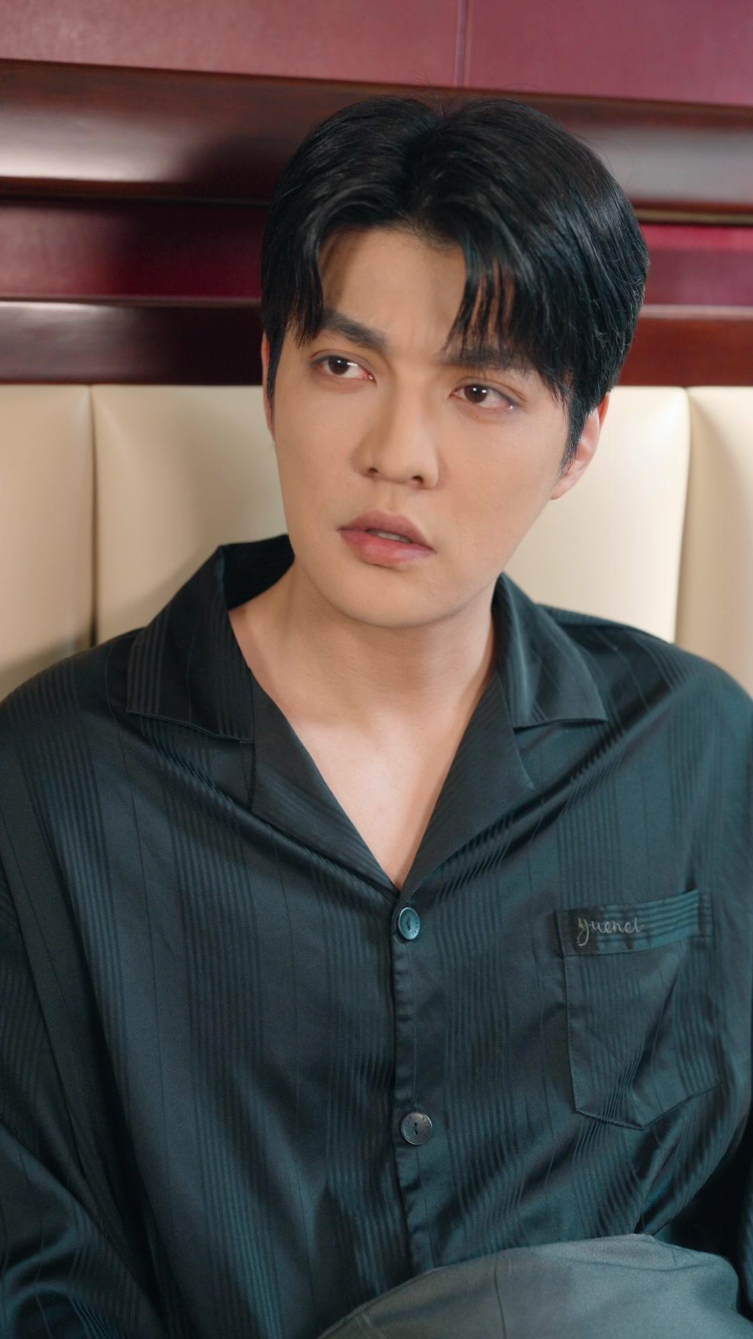 His Amnesia Made Me Queen