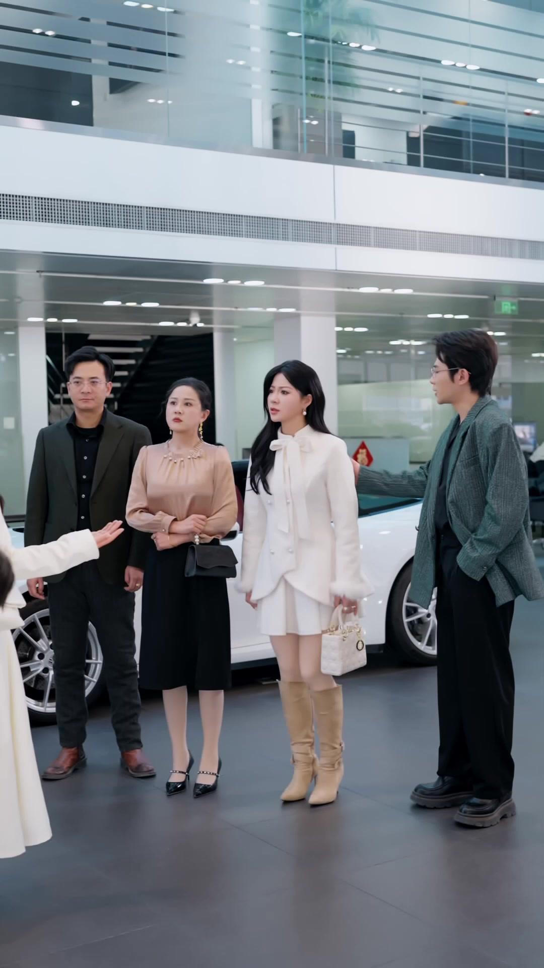 Topeng Palsu Keluarga