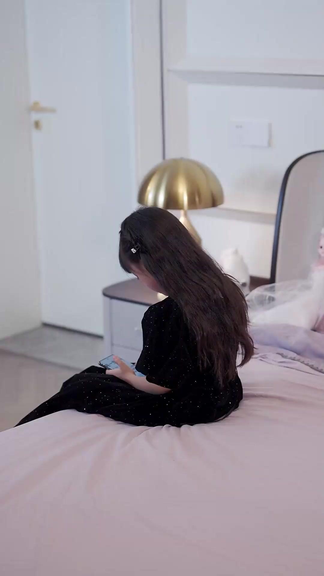 (Doblado) ¡Mi abuela es una niña!