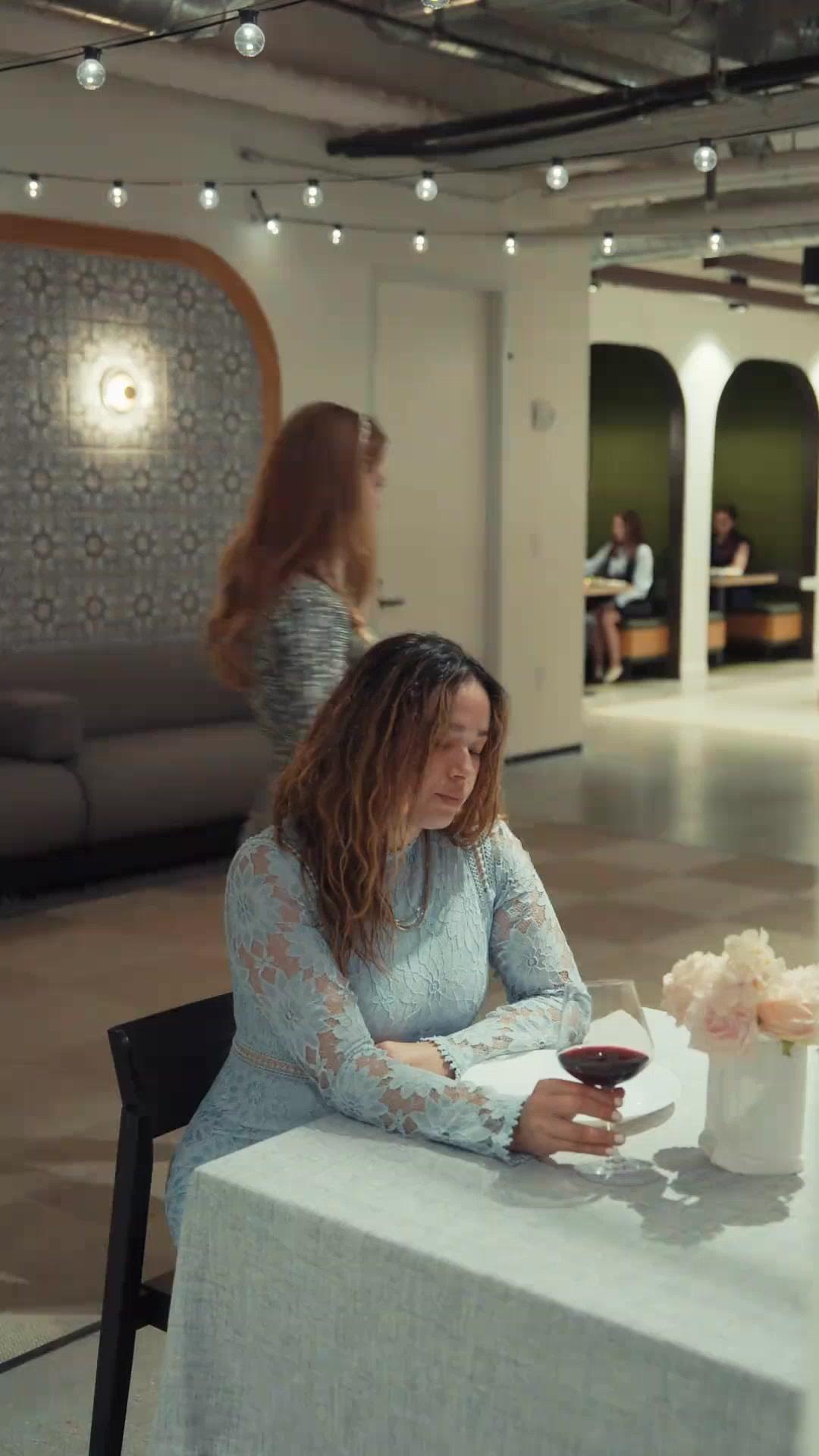 (Doublage)L'HÉRITIÈRE RENAÎT DES CENDRES