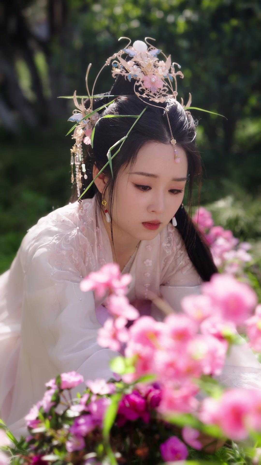 She Will Burn the Throne