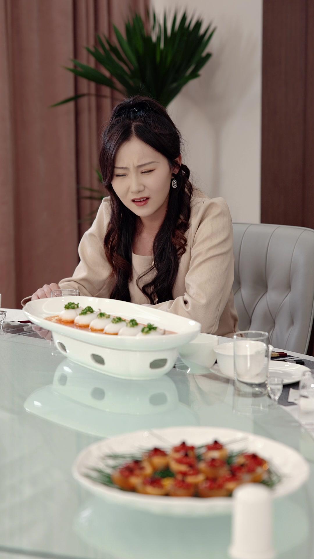 I Delivered Food, She Delivered Herself