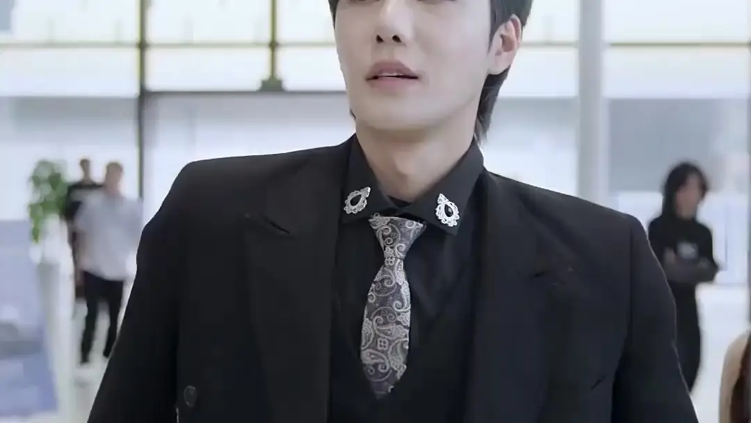 Sulih Suara Makin Boros, Rezeki Malah Lancar: Drama Keluarga Kaya yang Penuh Sandiwara di Dealer Mobil