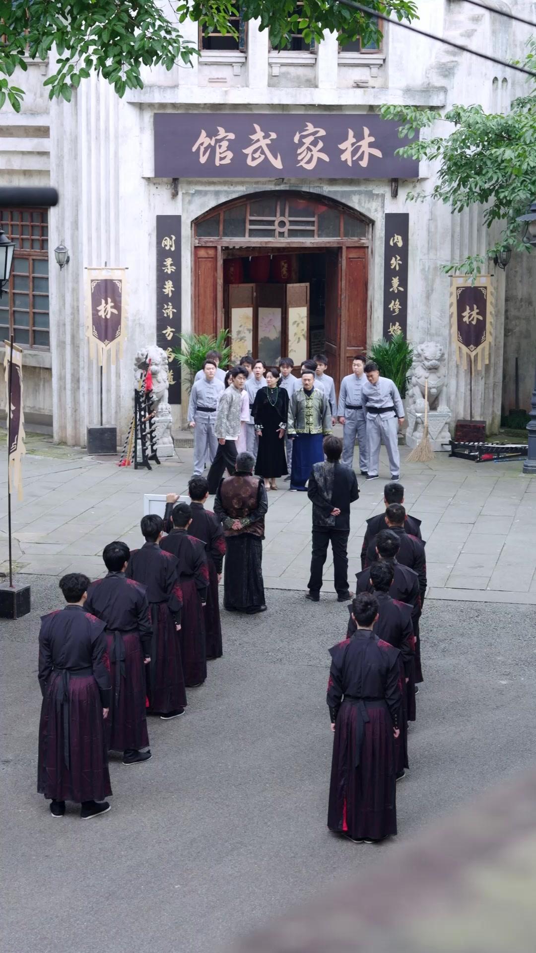 失憶天尊，扮豬吃虎護妻