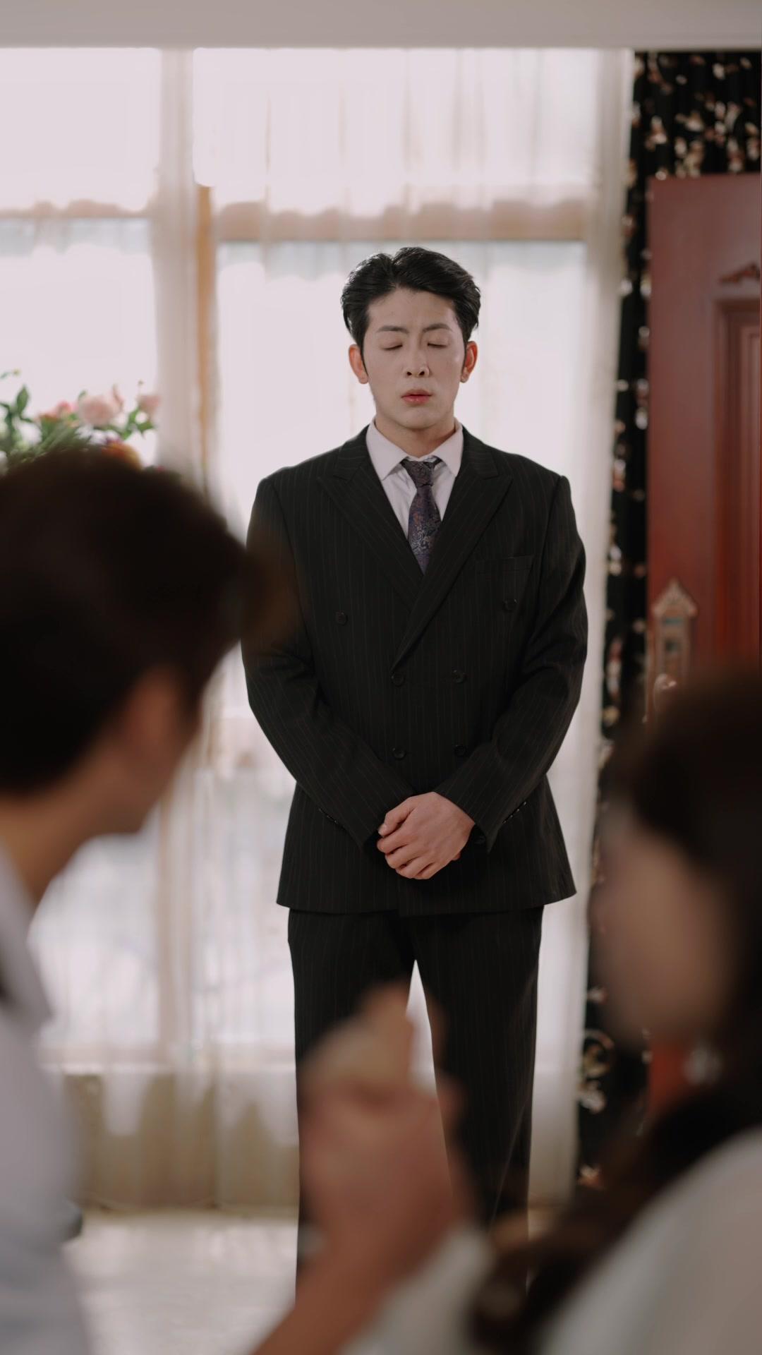 Entre promesas y secretos