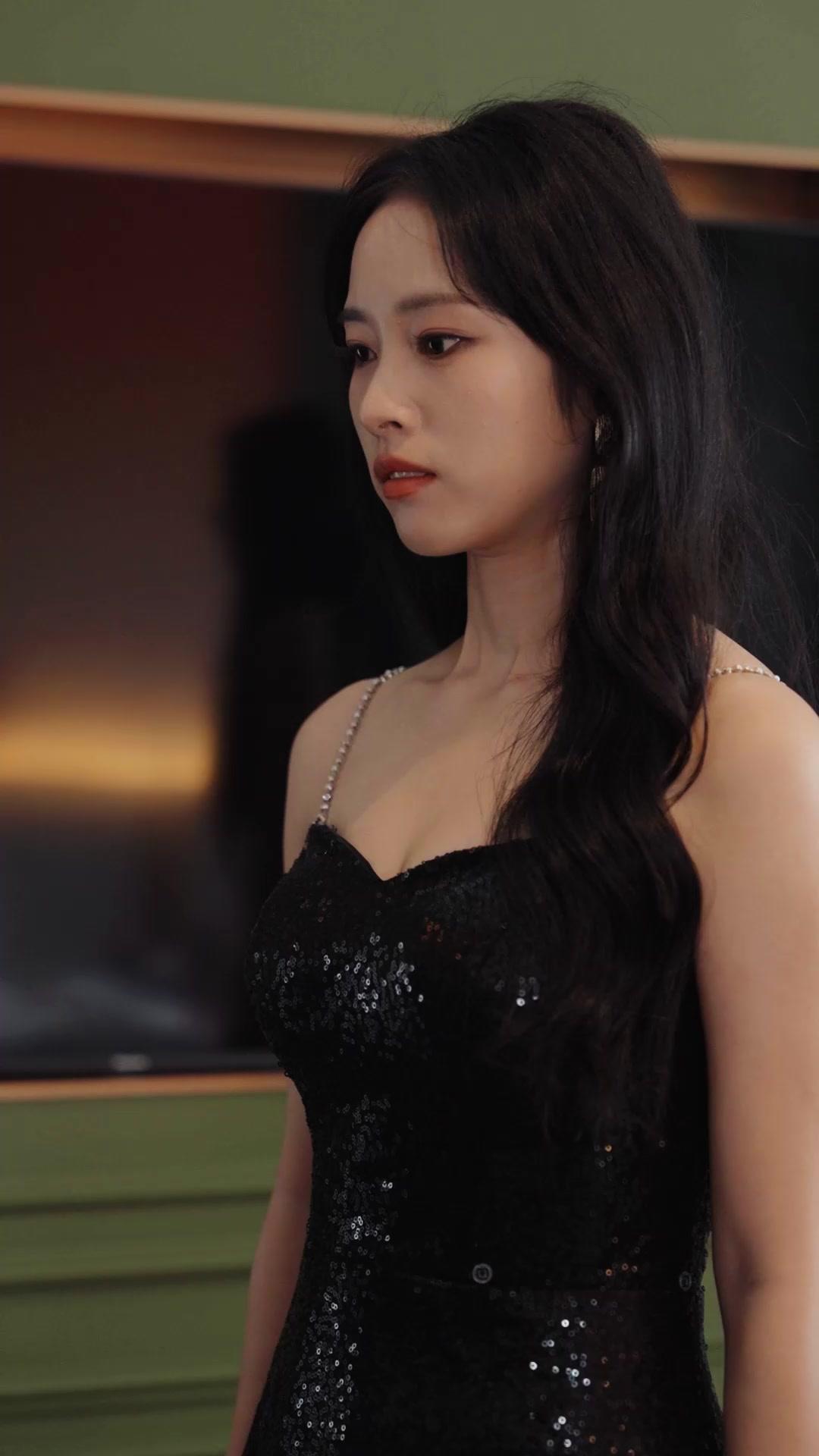 Reborn as the Tycoon’s Vengeful Bride