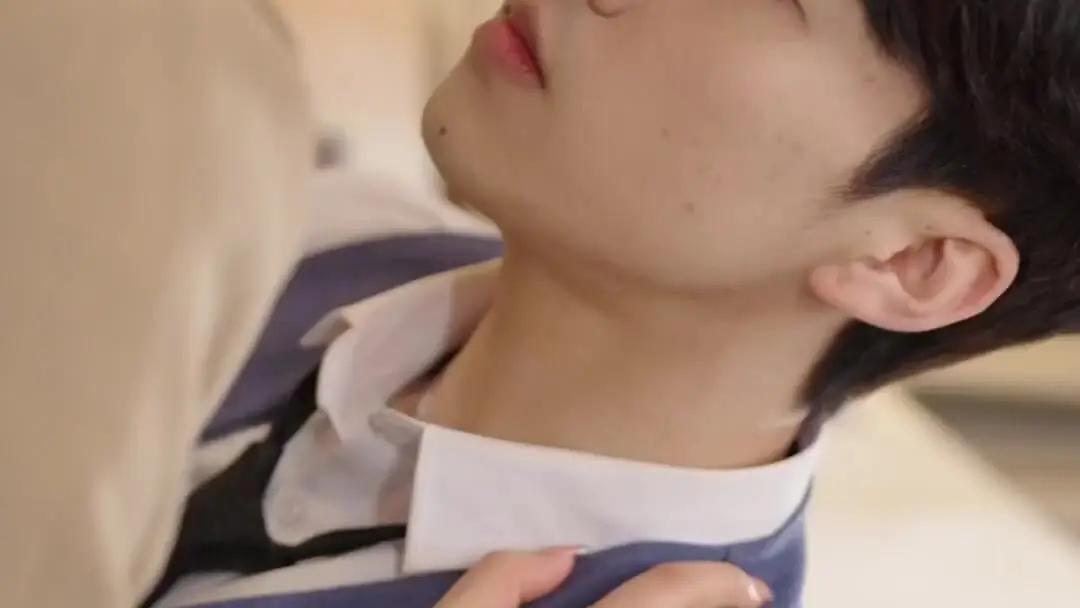 When the Staircase Becomes a Stage