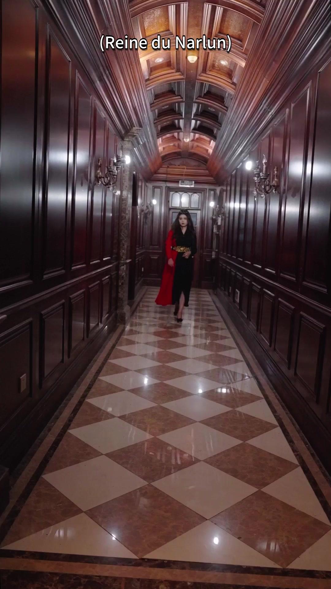 TRAHIE PAR MES FILLES, JE REVIS