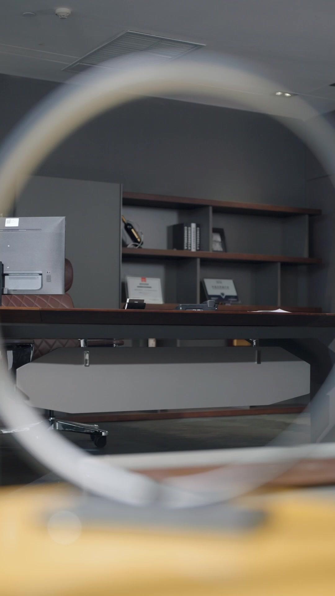 Des larmes après la révélation