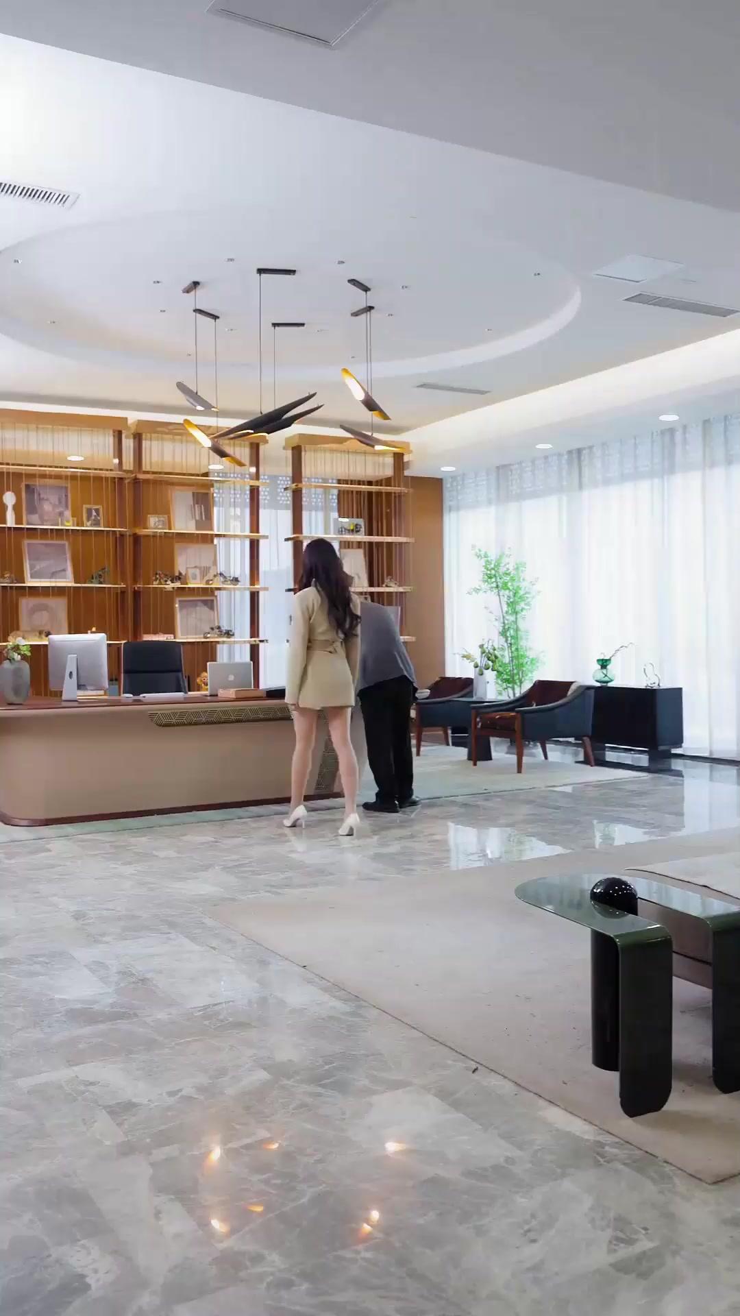 (Dubbed) Ms. CEO's Invincible Guard