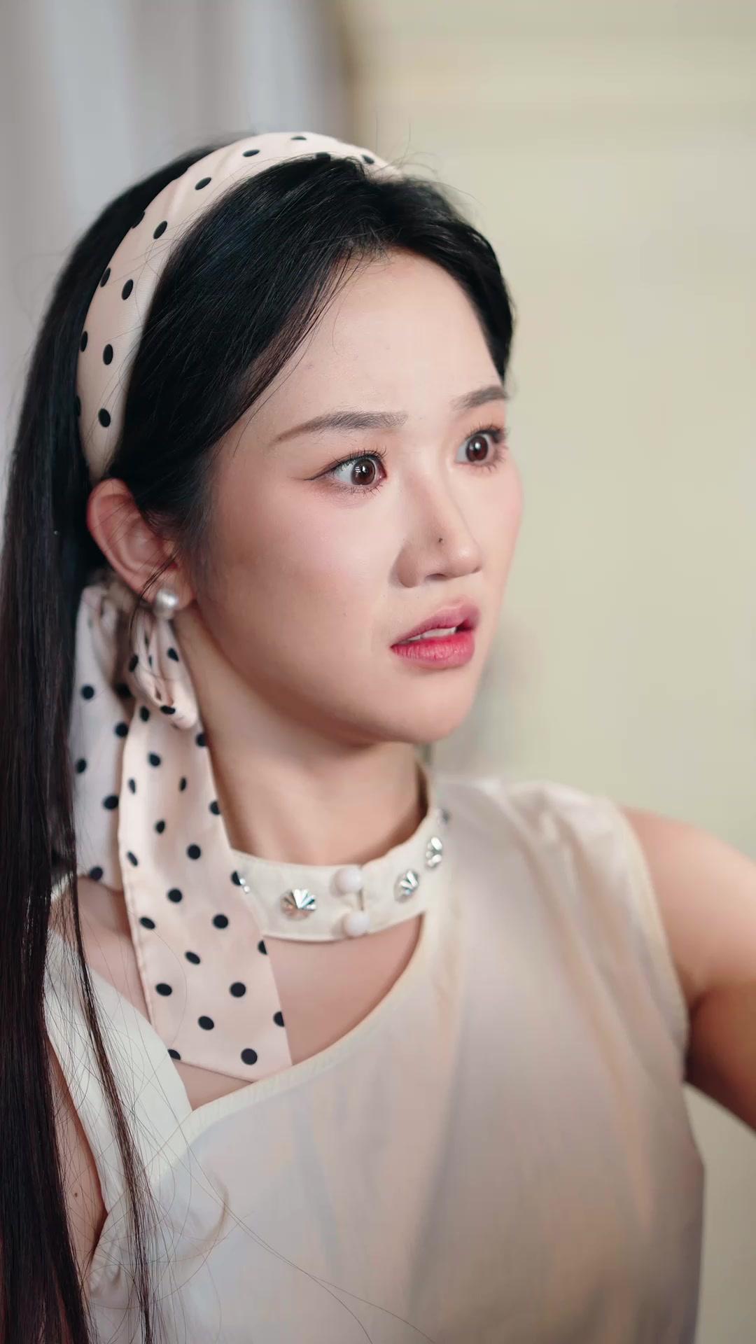 誤吻權貴後，我們閃婚了