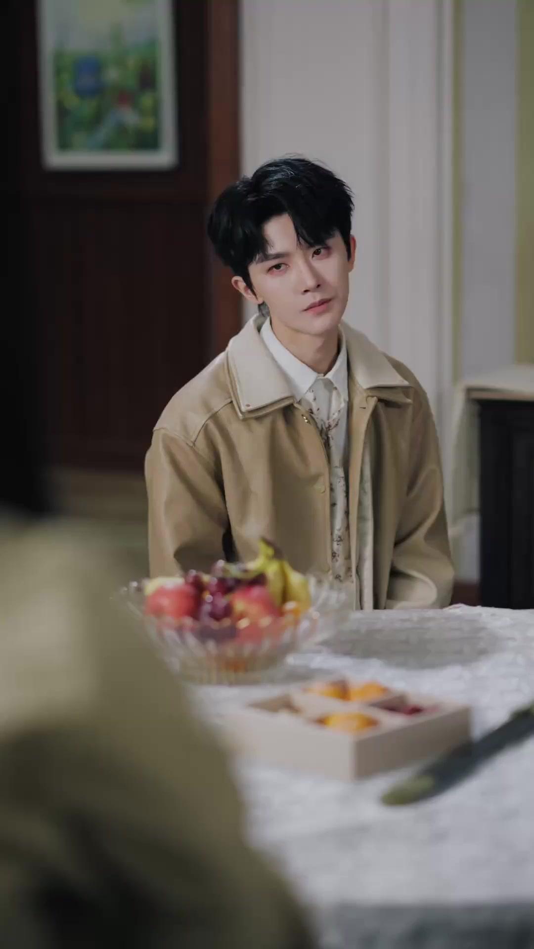 빙의 첫날, 약혼남 쟁탈전?