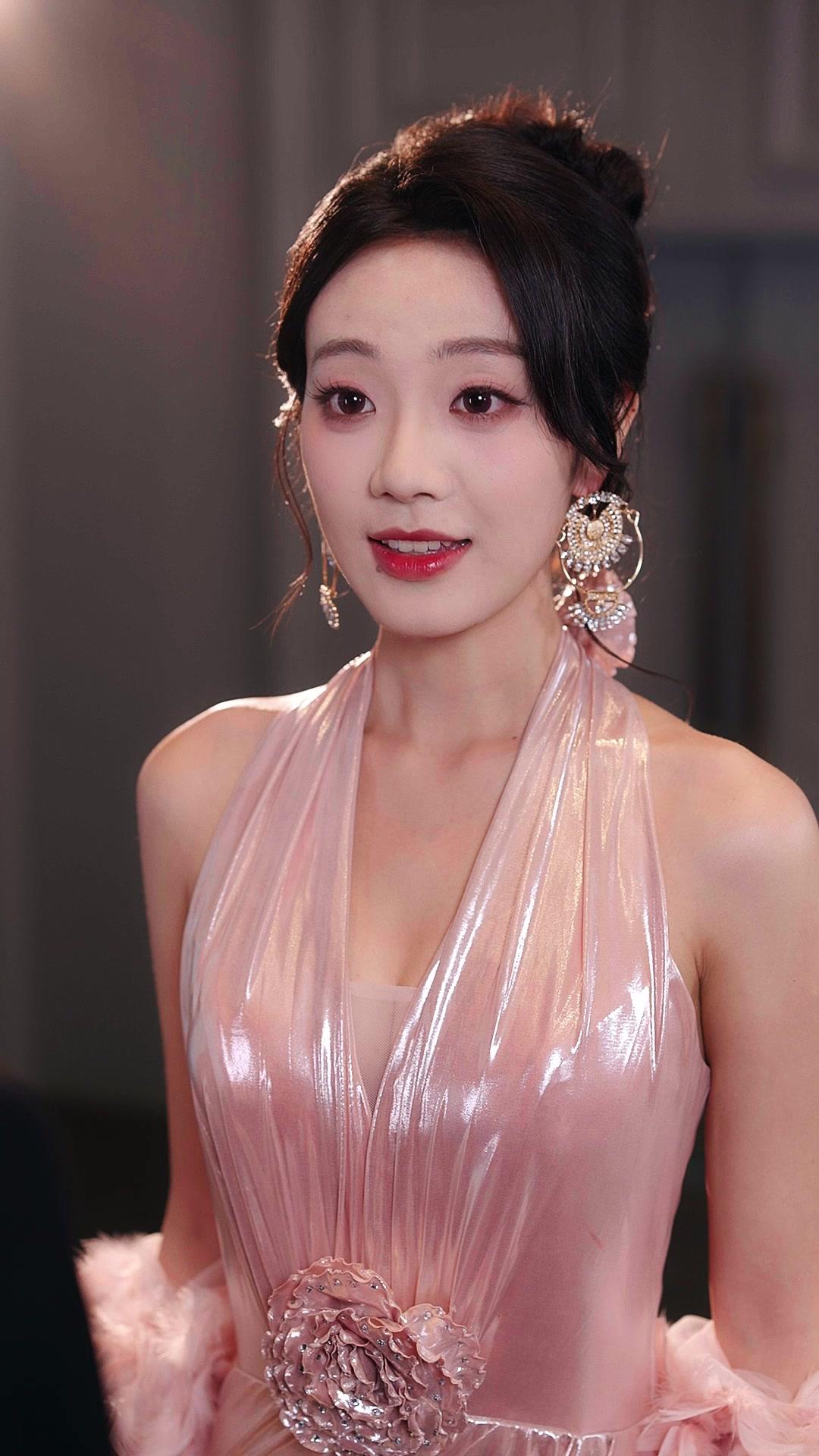 Cinta Pertama Tiga Dewi