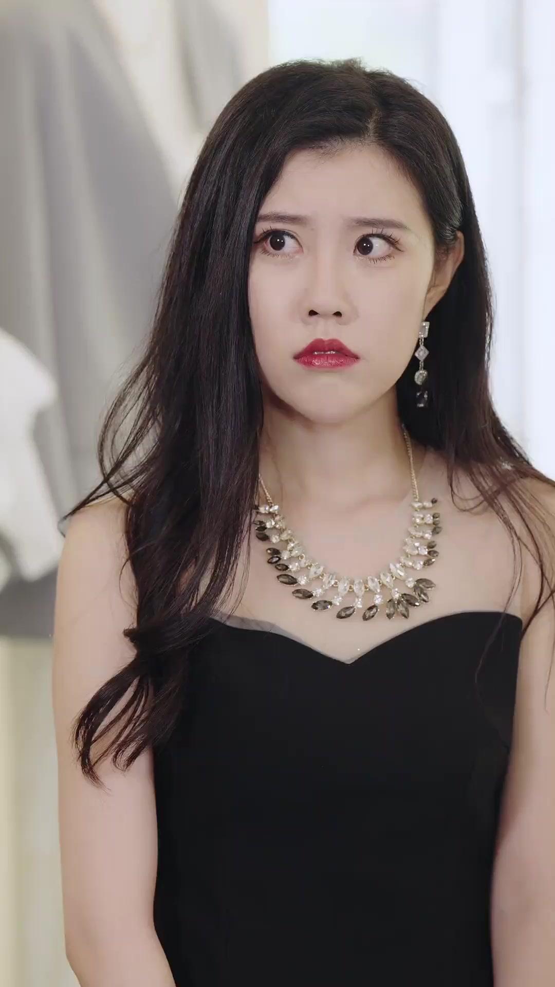 A Faxineira É Bilionária?