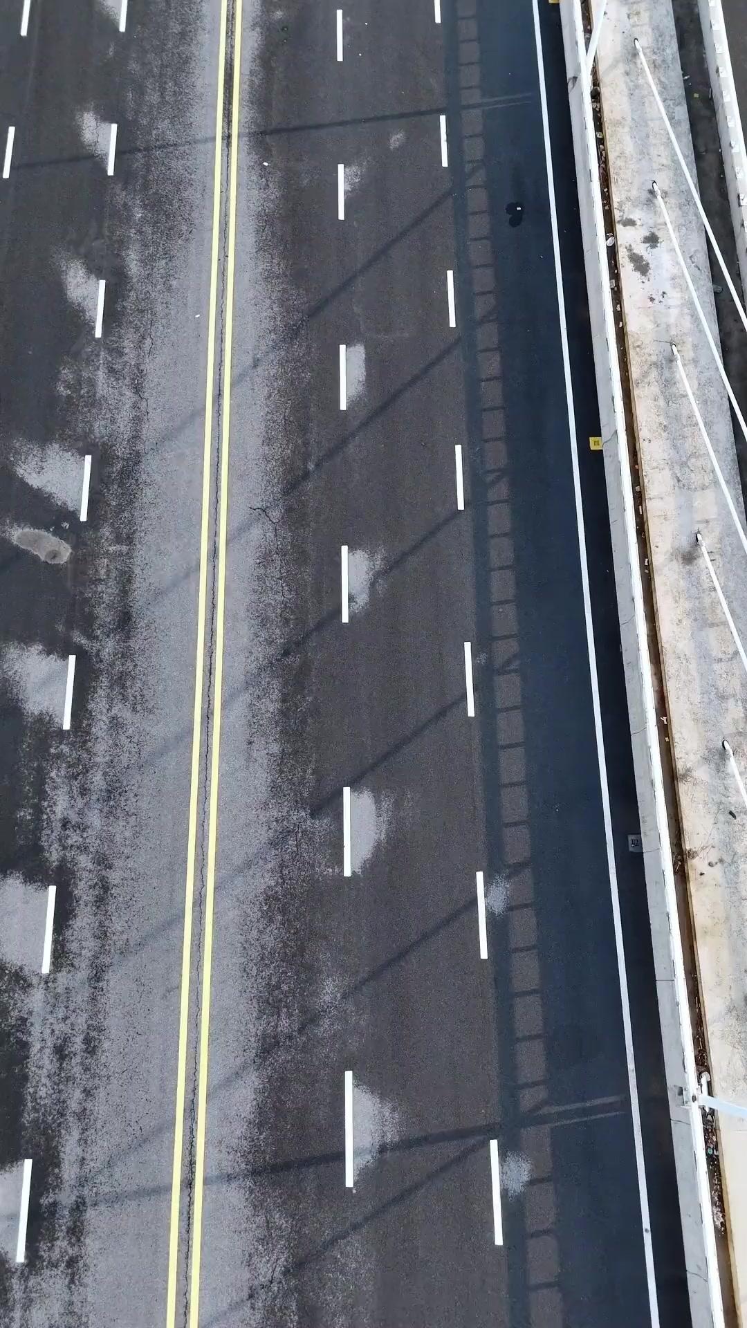 Años sin verte, olvidé amarte