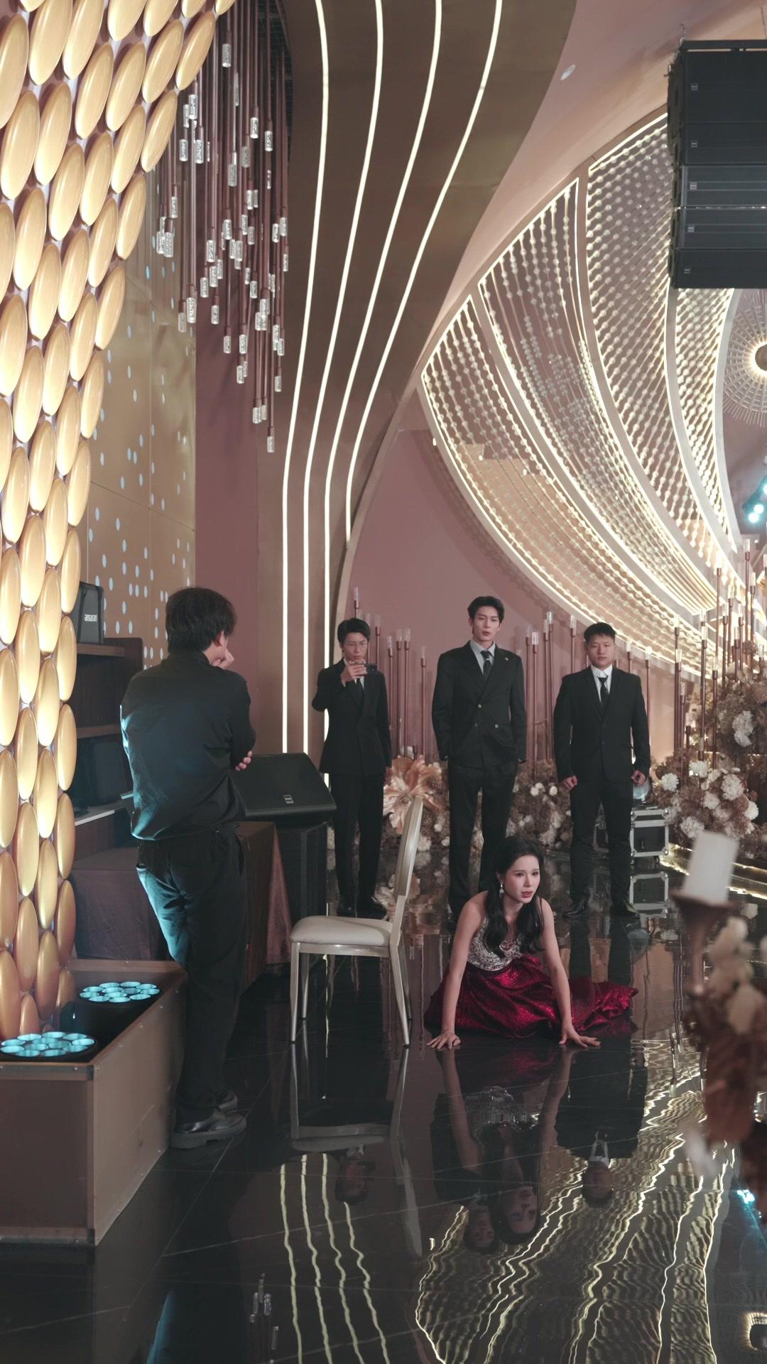 Identiti Rahsianya Mengejutkan Dunia