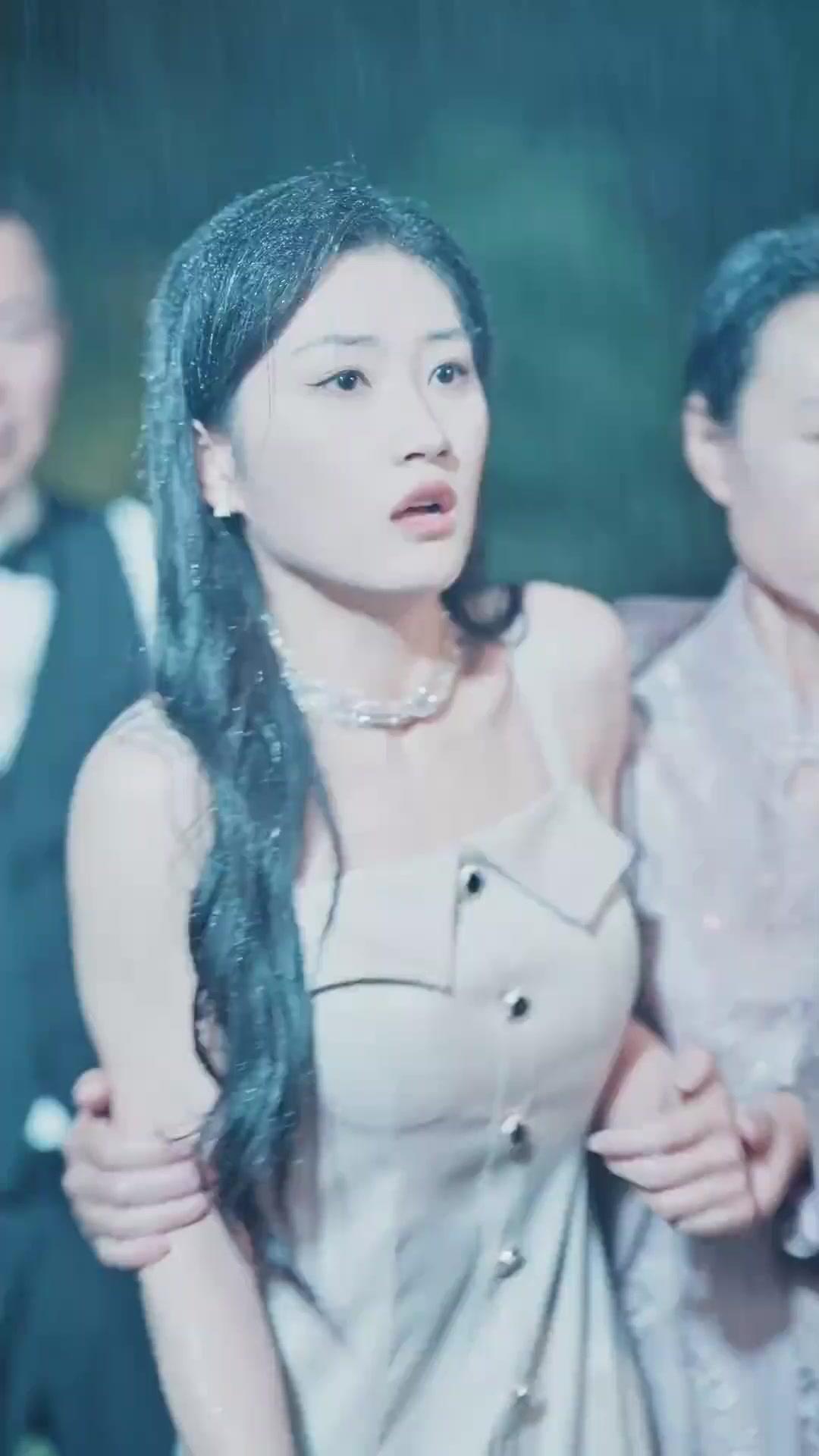 Ngoan Ngoãn Rơi Vào Bẫy Yêu