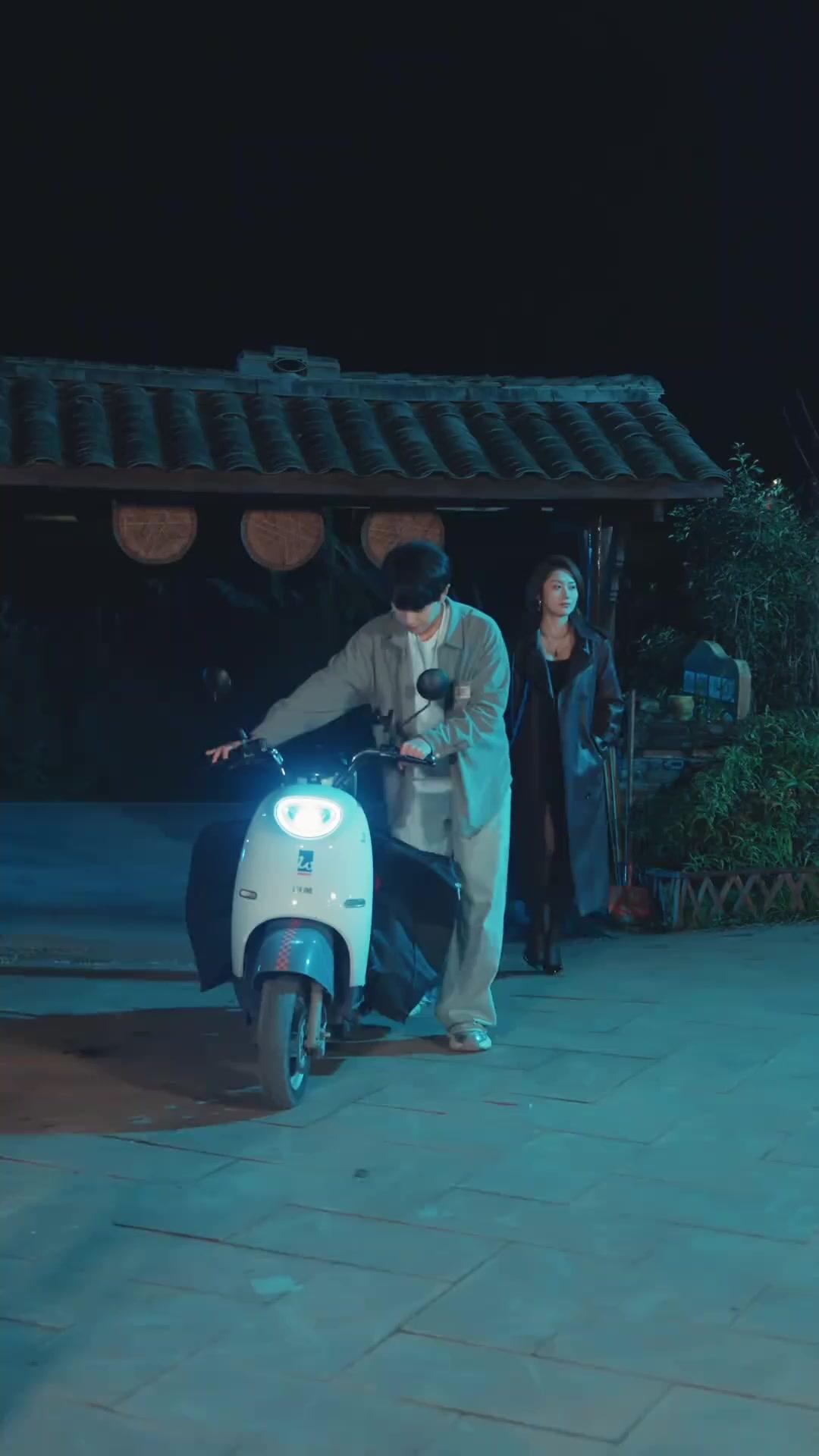 Bán Hàng Rong Cưới Bà Trùm