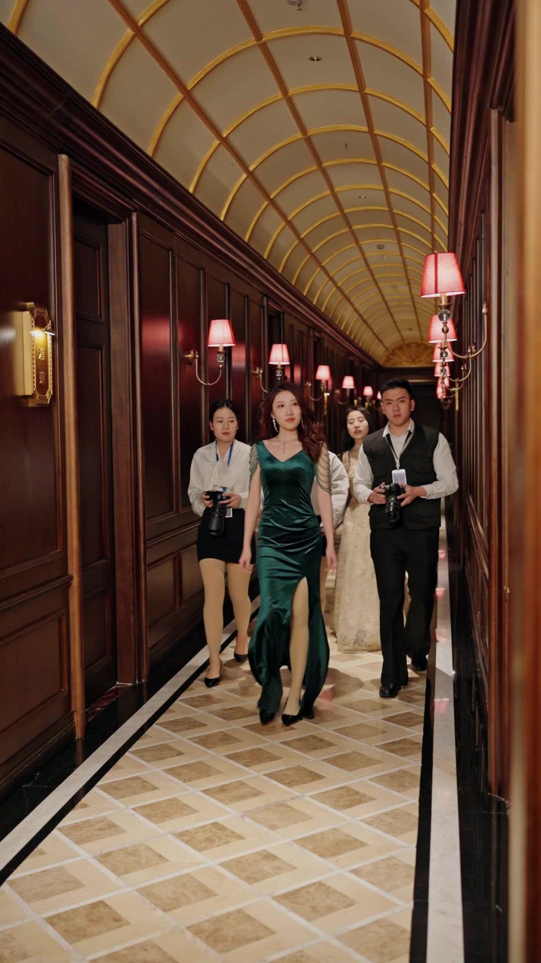 Ex, Your Dead Wife Is Back!