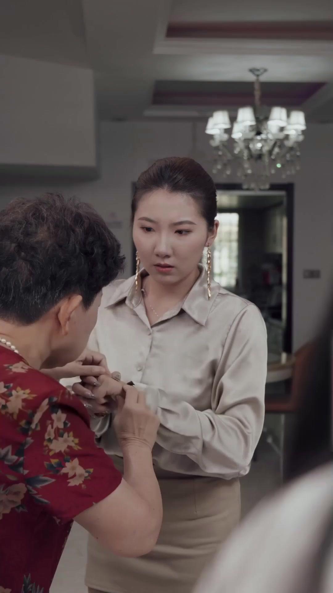  Putri Kaya Disangka Pembantu