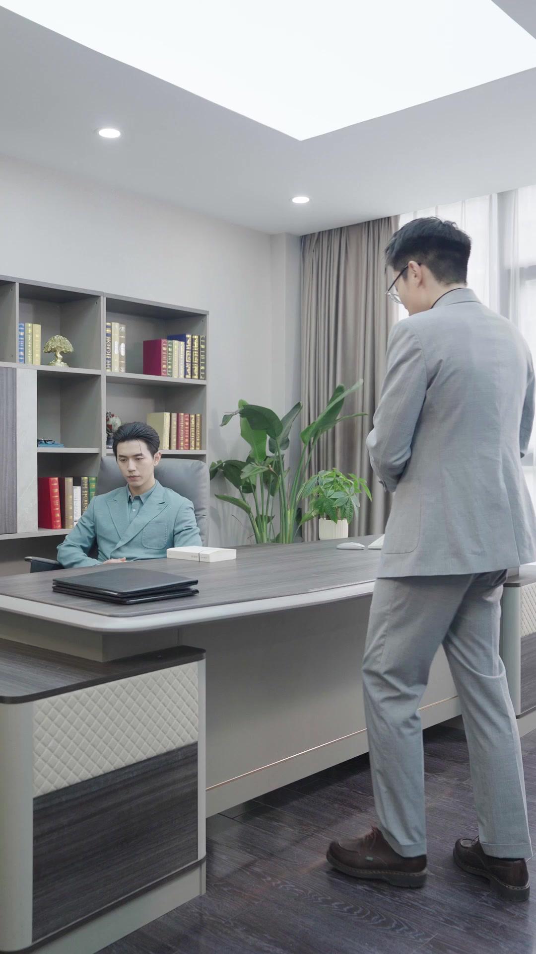 Identitas yang Terbongkar