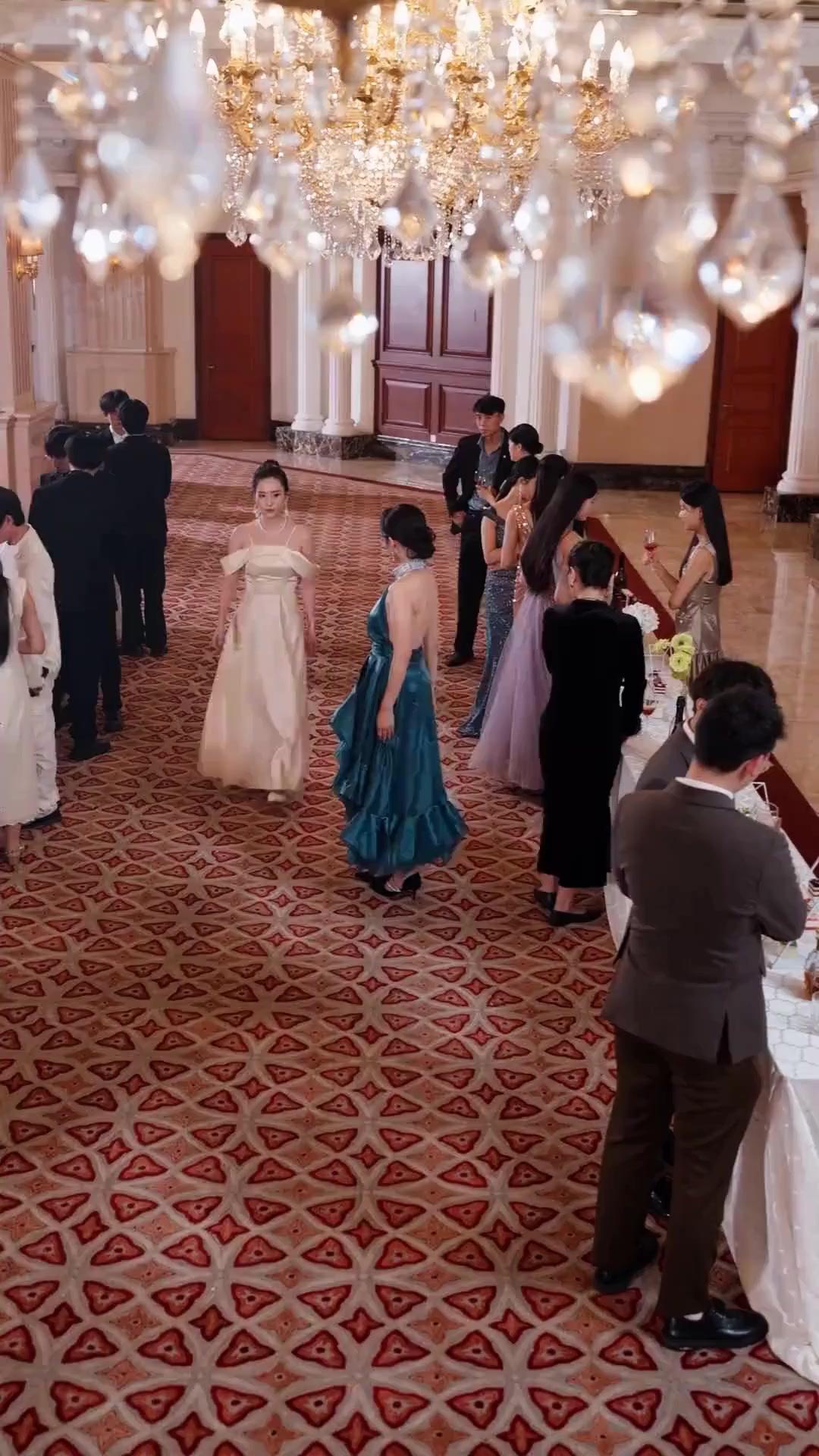 (พากย์เสียง) รักเป็นแผล