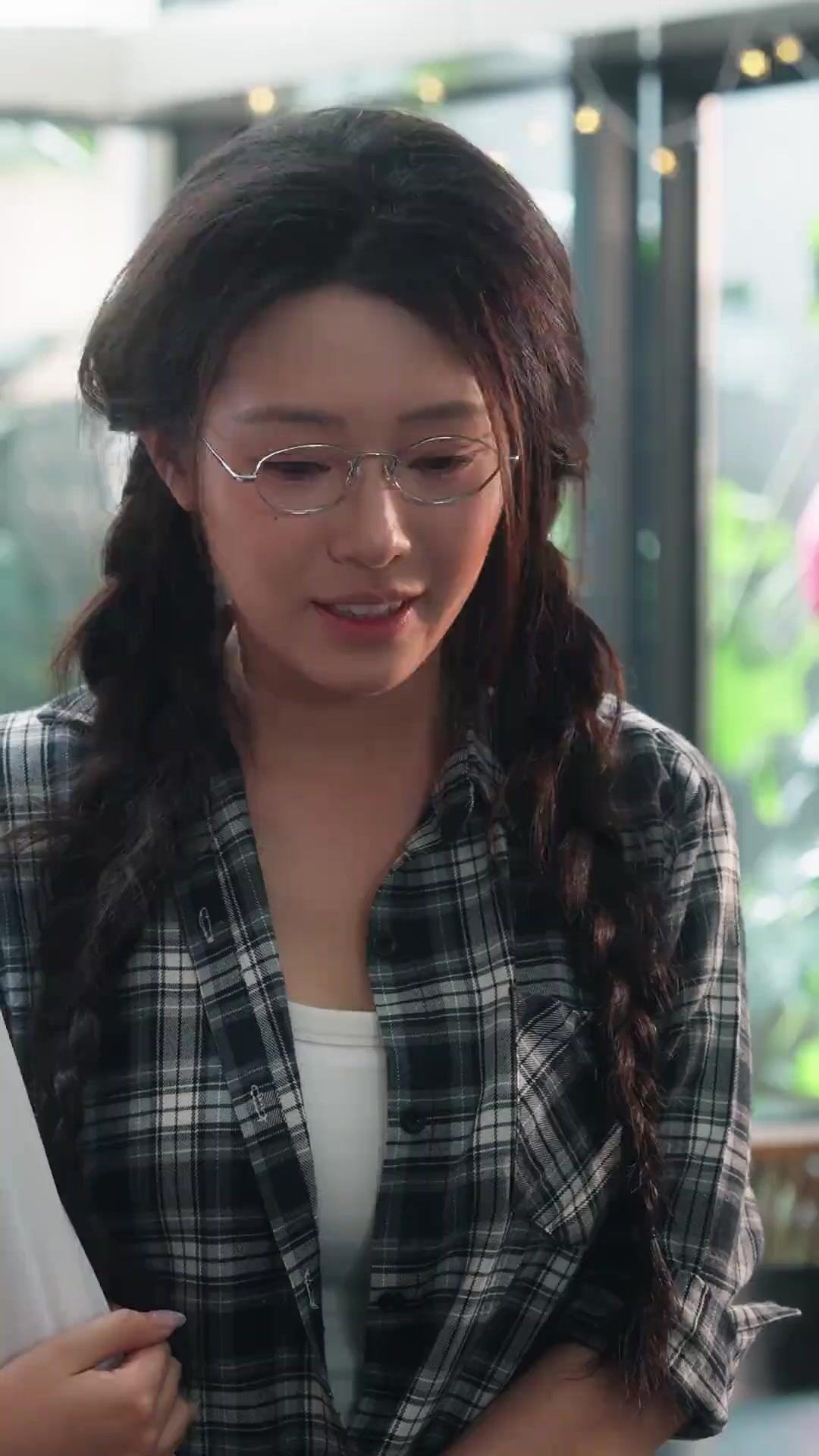 Terlanjur Cinta, Tersimpan Rahsia