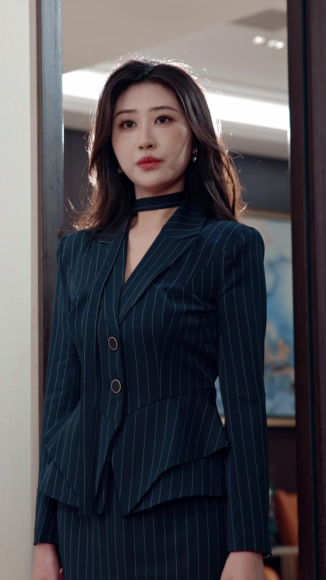 I Delivered Food, She Delivered Herself