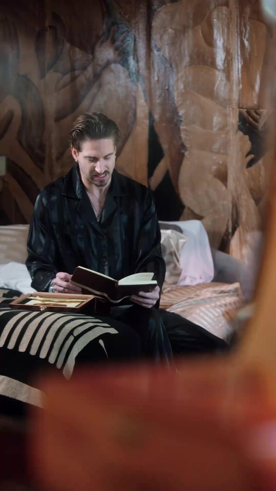 (Doblado) Tu amor llegó tras el adiós