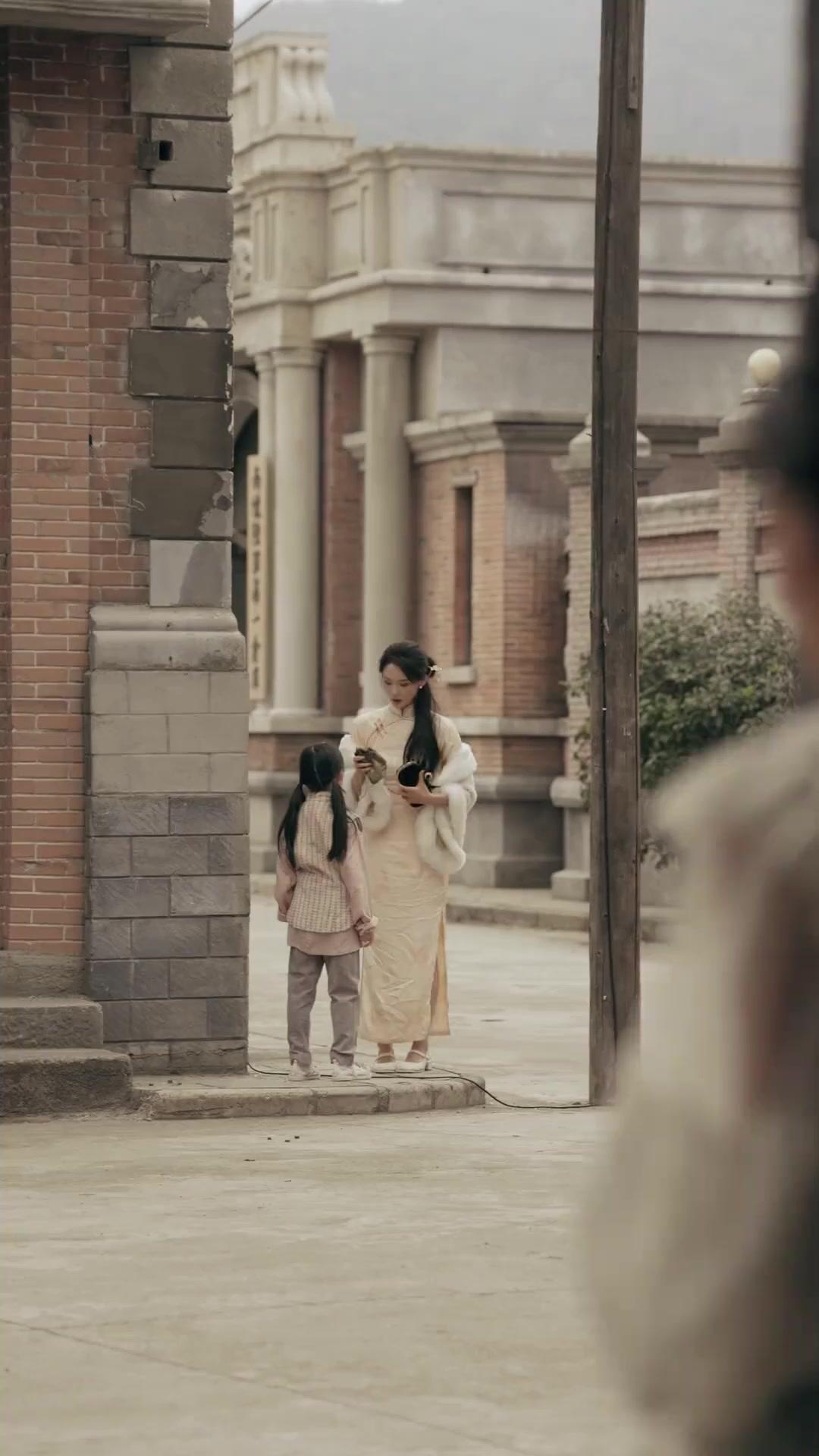 감금 속에서 피어난 사랑