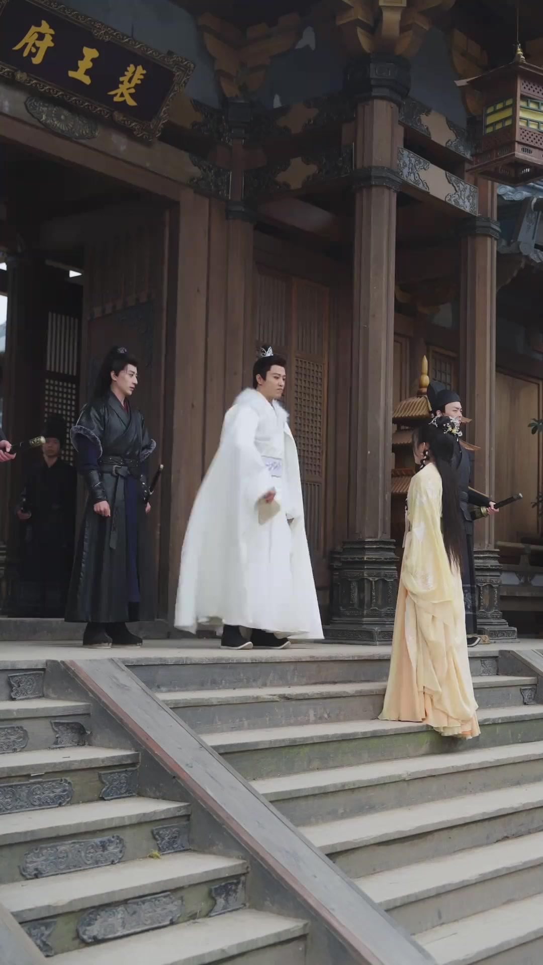 องค์หญิงข้า ใครกล้าแตะ