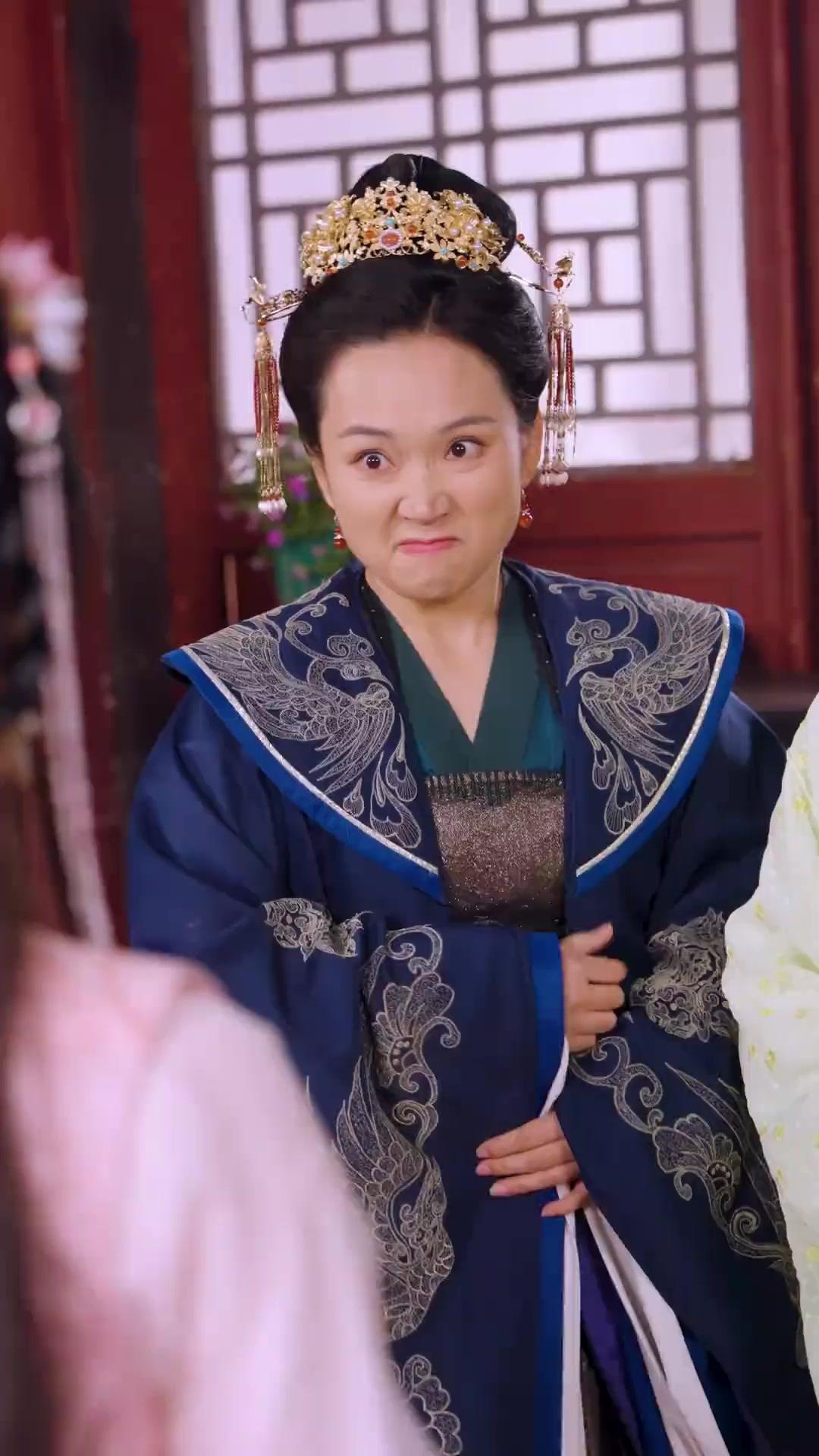 卑しき令嬢、王妃の道へ強制進行中