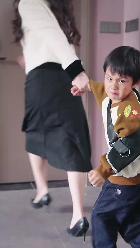 （Lồng tiếng）Vợ Sếp Lục Đông Con Nhiều Phúc