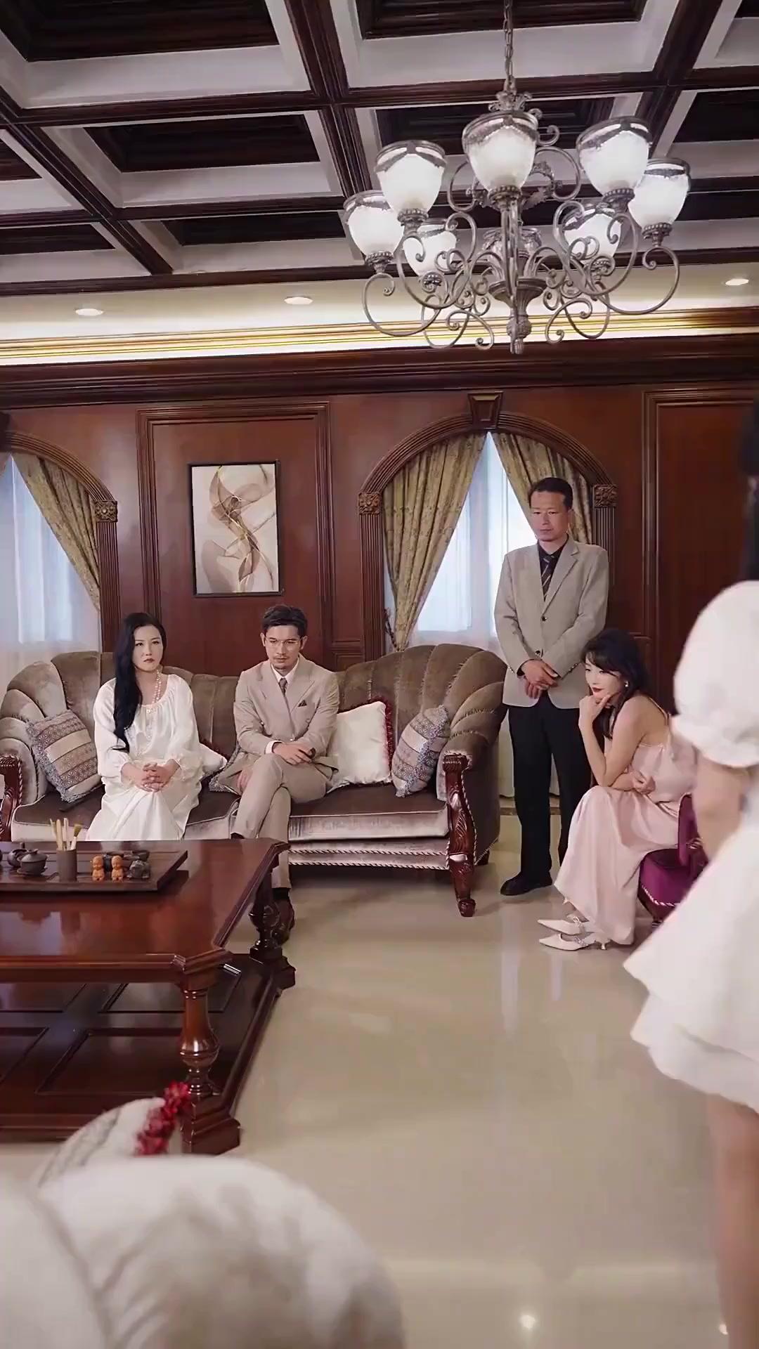 (Dubbed)Conquer Me with a Kiss