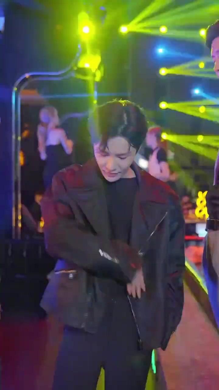 (Dublagem) Quanto Mais Gasto, Mais Lucrativo