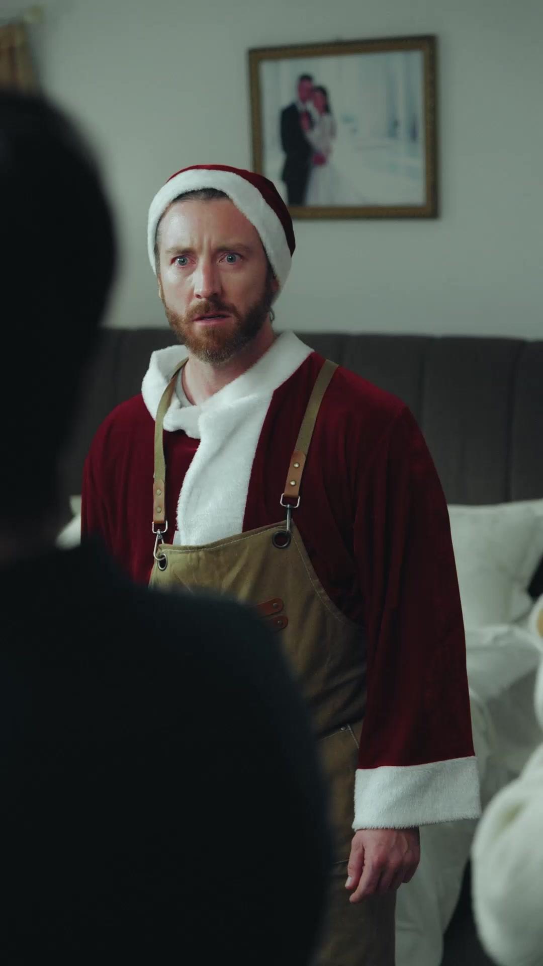 King Returns on Christmas Eve