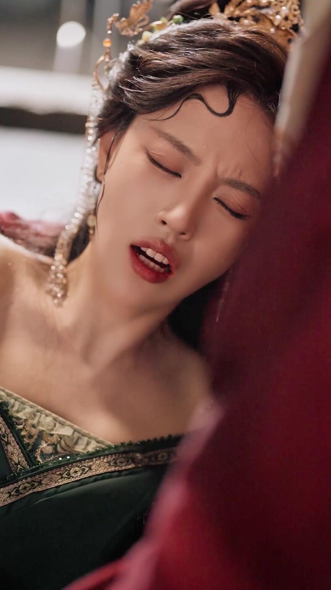 Weiße Schlange: Liebe und Rache