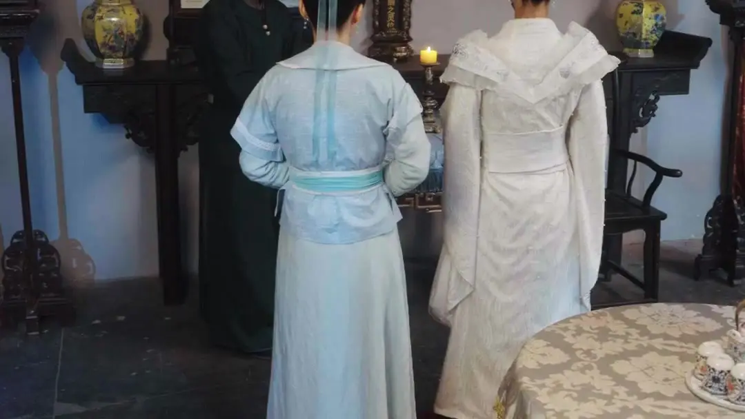 Stolen Fate of Bella White: When White Silk Hides a Blade