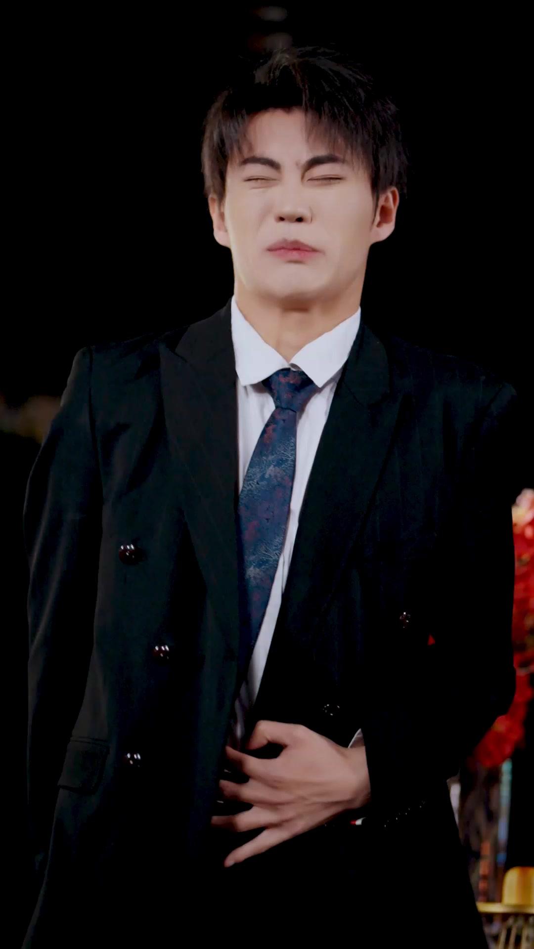 Verraten vom Chat: Sein geheimes Herz