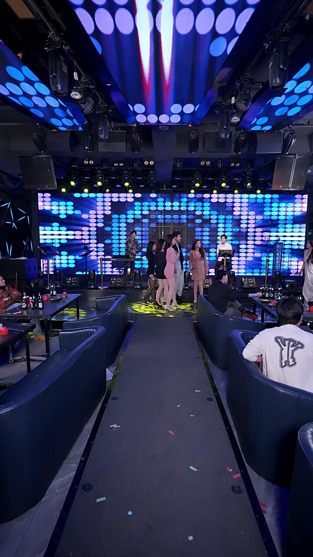 LA LUNE QUE TU IGNOTRS