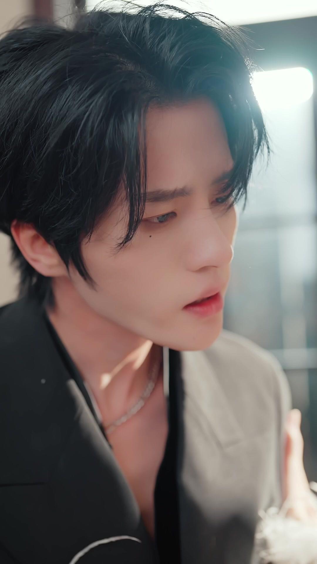 Llegó en la oscuridad