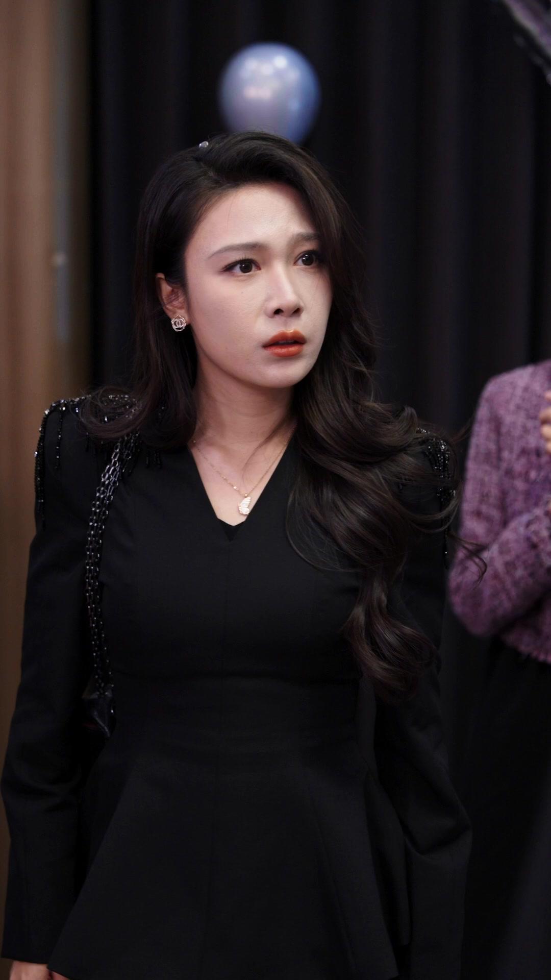 Ex, Beware: My Bonus Sister Has My Back