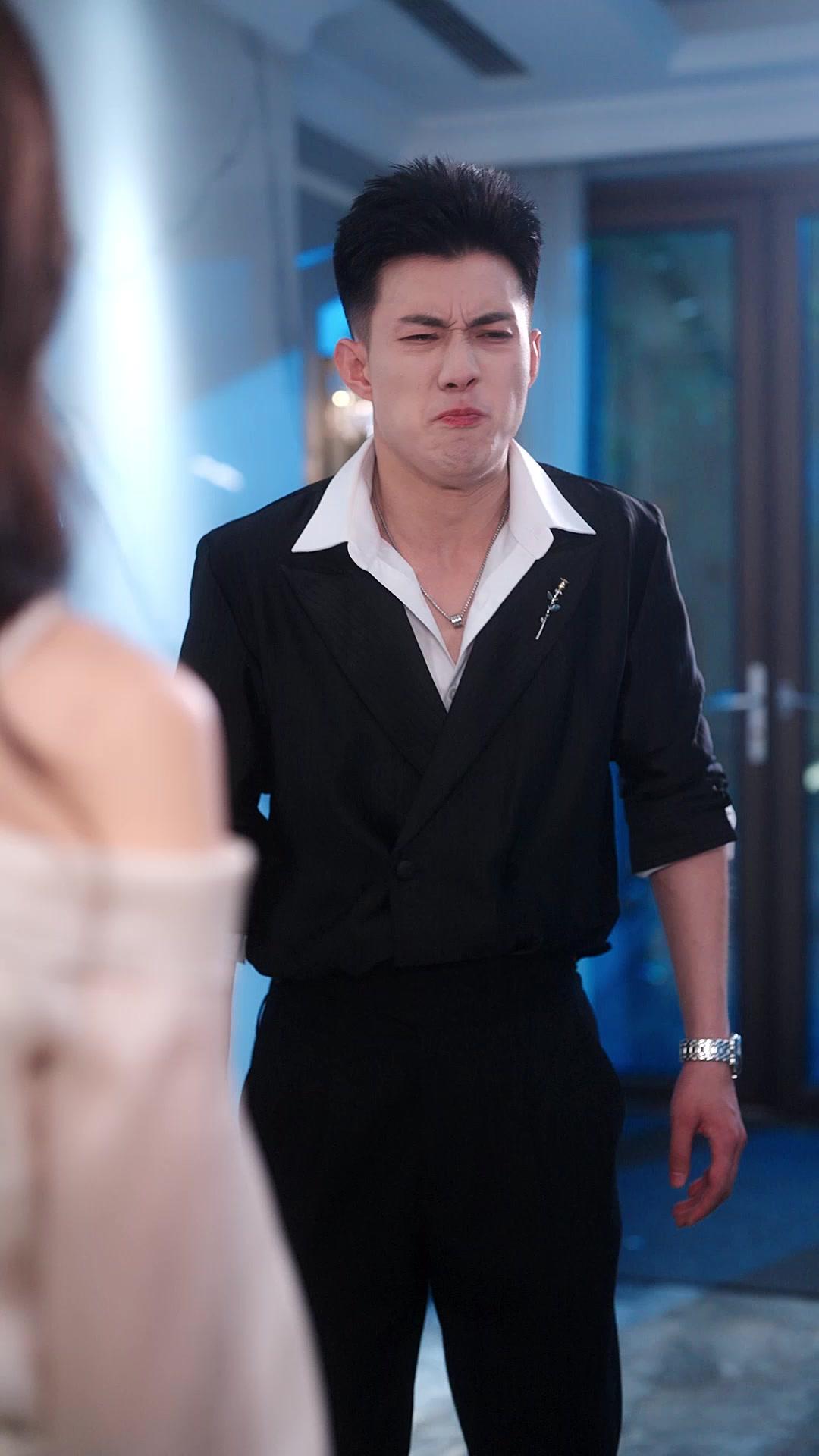 Bunga Berduri di Ruang Sidang