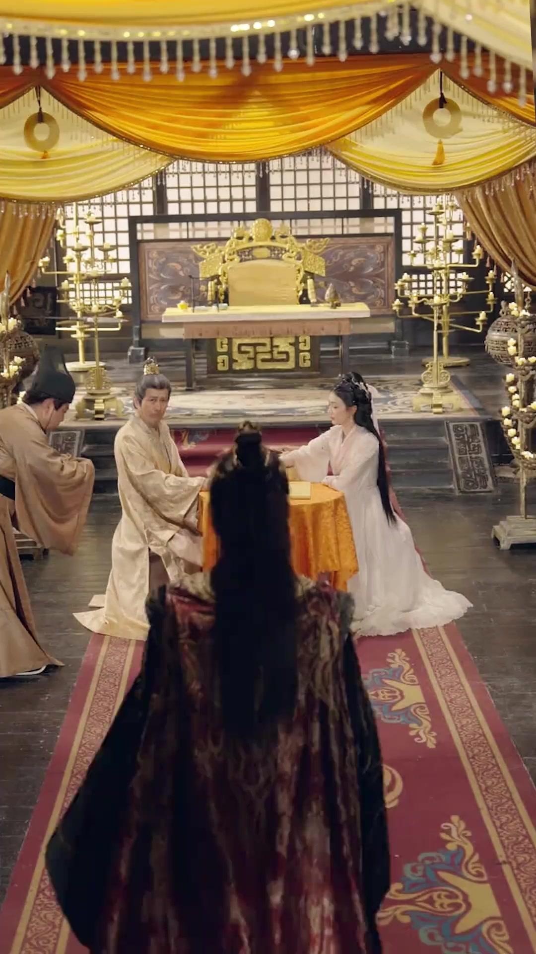 अठारह की वापसी: बादशाहन बनूँगी मैं