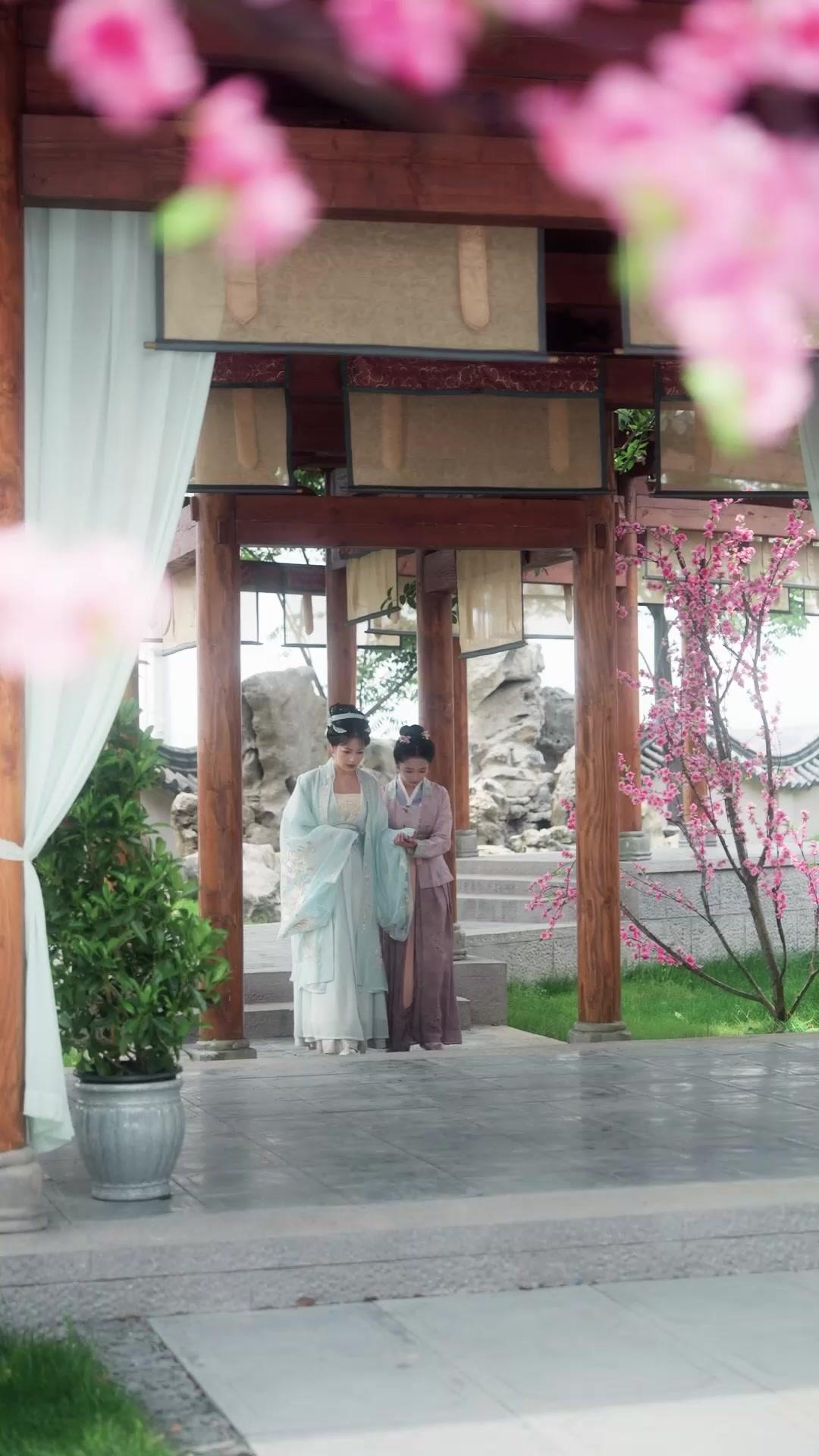 Titah Nikah Untuknya, Cerai Untukku