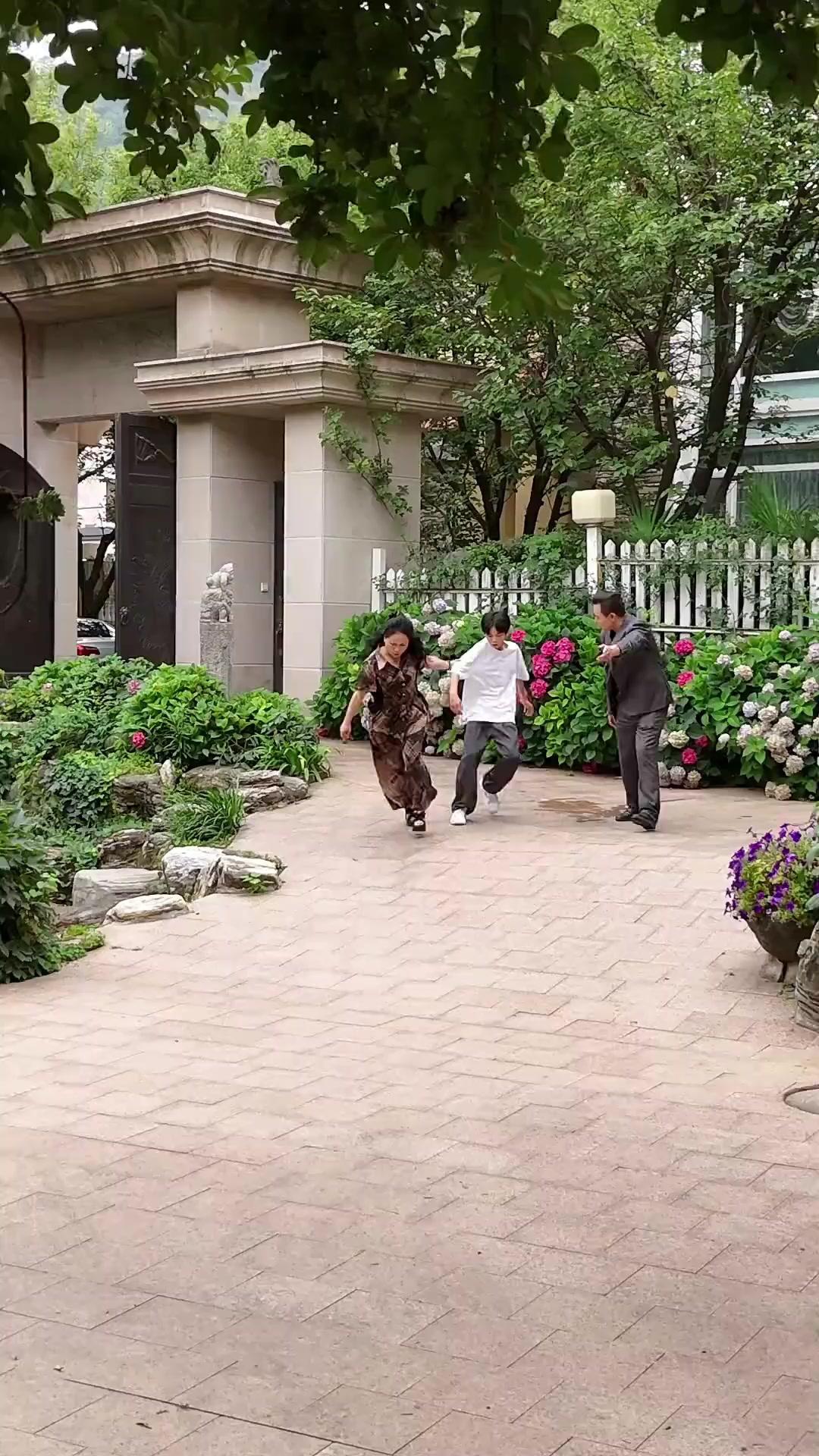 집 밖은 위험해!