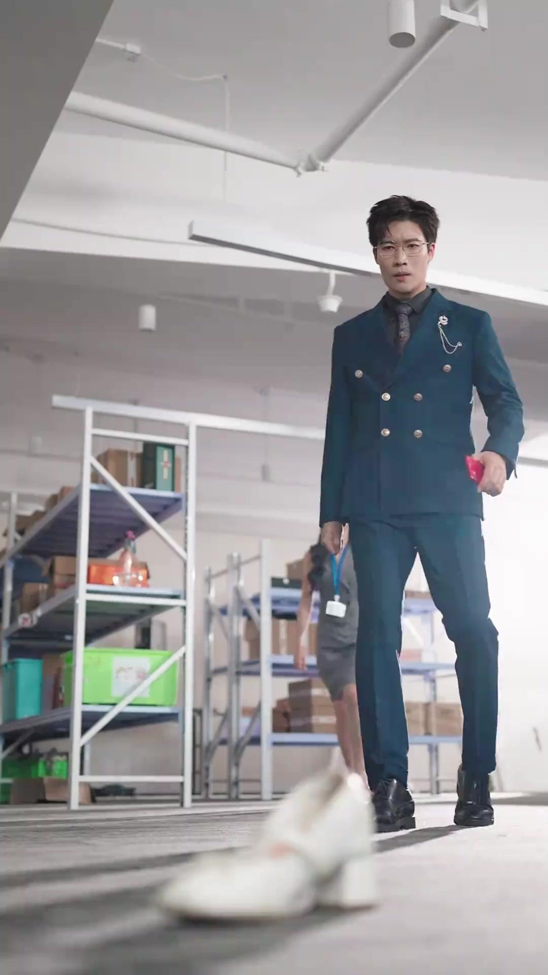 Pak CEO! Istrimu Dibully!